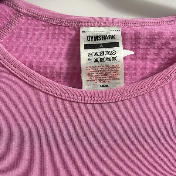 Pink gymshark cropped long sleeve - Picture 2 of 3